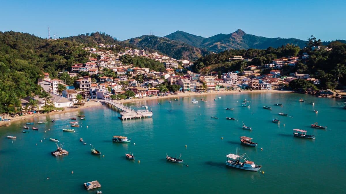 Governador Celso Ramos: De Refúgio de Verão a Novo Polo Urbano em Crescimento