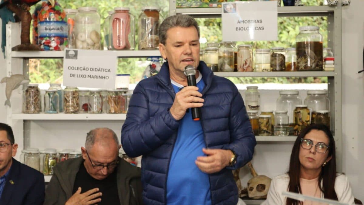 Vice-prefeito assume comando em Governador Celso Ramos após afastamento do titular por operação policial