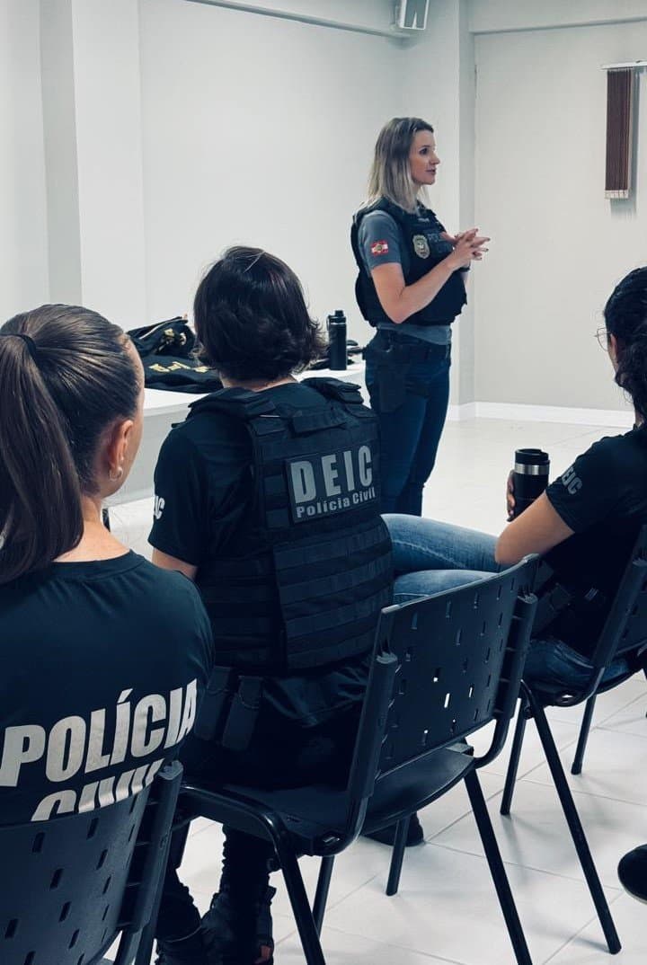 Polícia Civil deflagra operação contra esquema de corrupção em licitação de iluminação pública em Governador Celso Ramos